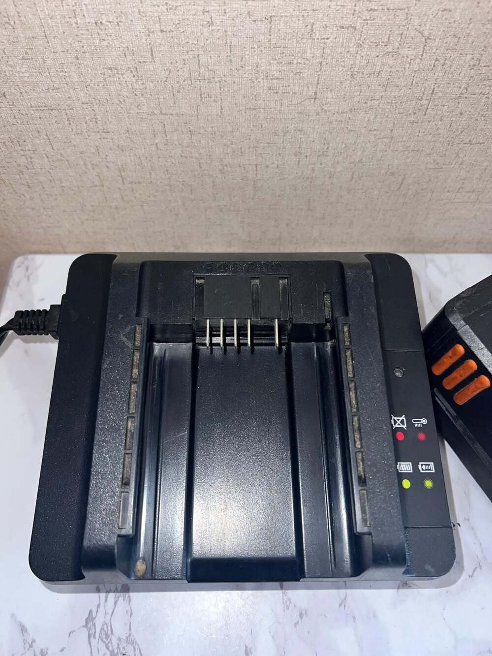 WORX 56V Max Lithium-Ion Battery WA3559 and Charger WA3859 Set - Picture 8 of 10